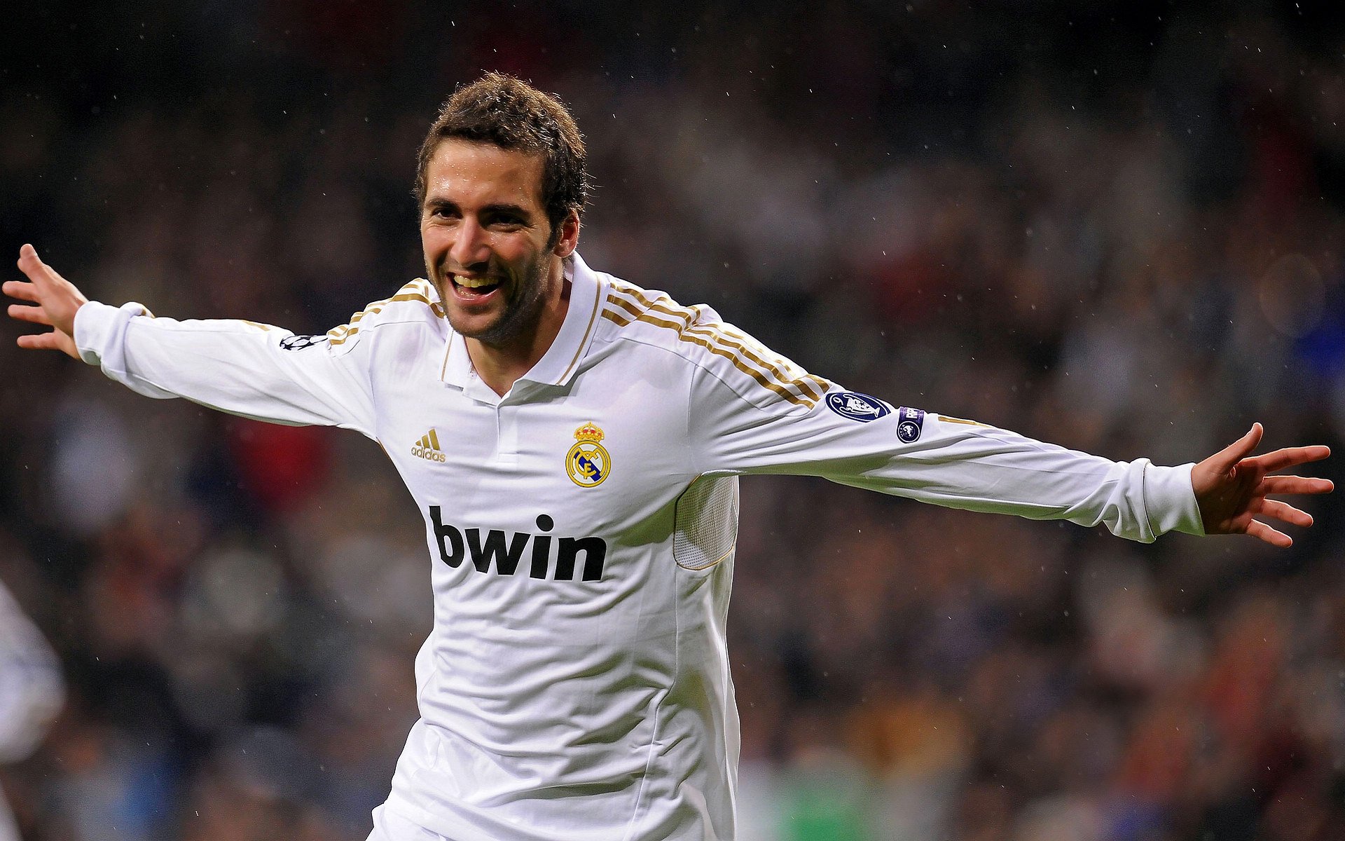 开云官网-“马丁·高尔西的坚韧表现成就阿根廷美洲狮队的进攻与防守平衡”